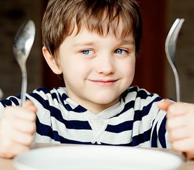 Como inculcar hábitos de alimentação saudável nas crianças