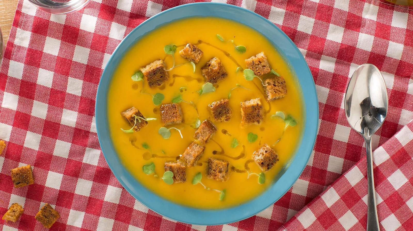 Creme de abóbora com croutons de caril