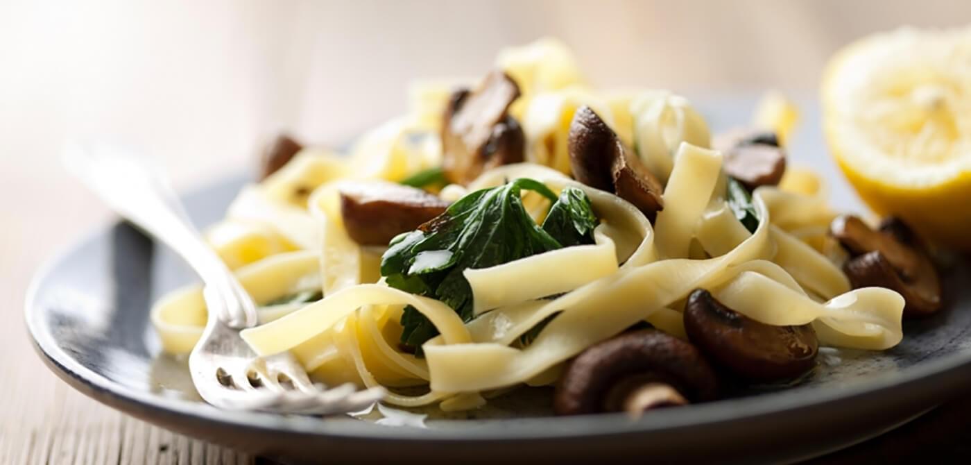 Tagliatelle com cogumelos